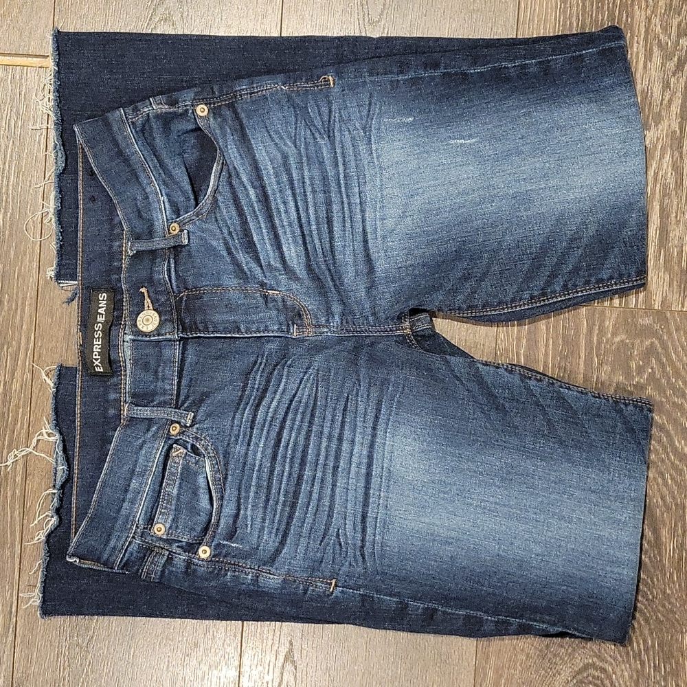 ❤EXPRESS BARELY BOOT MIA MIDRISE BOOTCUT JEANS, 8S (29 SHORT)